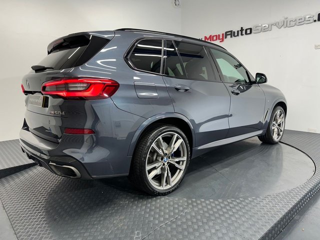 2019 BMW X5 2019 3.0 M50d SUV 5dr Diesel Auto xDrive Euro 6 (s/s) (400 ps)
            HUGE SPEC - NI CAR
            
          HUGE SPEC - NI CAR - Photo 5