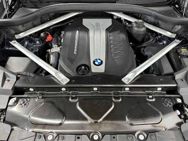 2019 BMW X5 2019 3.0 M50d SUV 5dr Diesel Auto xDrive Euro 6 (s/s) (400 ps)
            HUGE SPEC - NI CAR
            
          HUGE SPEC - NI CAR - Photo 8