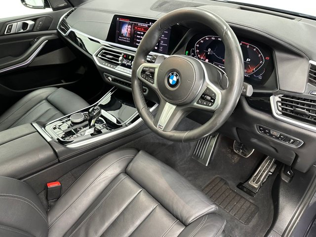 2019 BMW X5 2019 3.0 M50d SUV 5dr Diesel Auto xDrive Euro 6 (s/s) (400 ps)
            HUGE SPEC - NI CAR
            
          HUGE SPEC - NI CAR - Photo 11