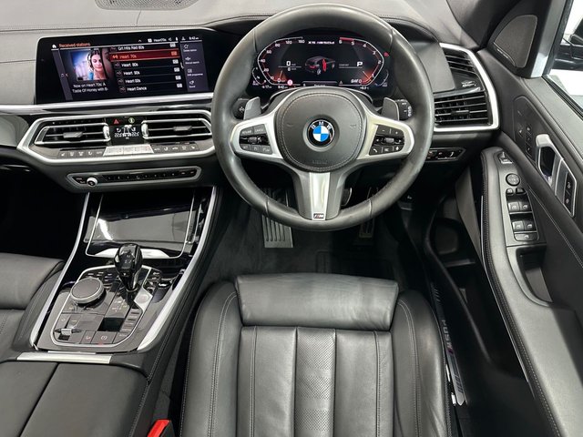 2019 BMW X5 2019 3.0 M50d SUV 5dr Diesel Auto xDrive Euro 6 (s/s) (400 ps)
            HUGE SPEC - NI CAR
            
          HUGE SPEC - NI CAR - Photo 12