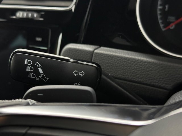 2018 Volkswagen Golf - Photo 12