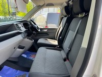 USED 2020 70 VOLKSWAGEN TRANSPORTER 2.0 TDI T28 Startline  Business  Panel Van 5dr Diesel Manual FWD SWB Euro 6 (s/s) (110 ps) AIR CON PARKING SENSORS  VOLKSWAGEN TRANSPORTER 2.0 TDI T28 Startline Business Panel Van 5dr Diesel Manual FWD SWB Euro 6 (s/s) (110 ps) AIR CON PARKING SENSORS