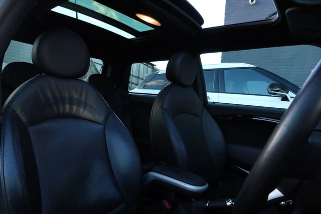 2008 MINI Hatch 1.6L John Cooper Works 3dr - Photo 12