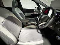 USED 2021 71 VOLKSWAGEN ID.3 Pro 58kWh Family Hatchback 5dr Electric Auto (145 ps) + NATIONWIDE DELIVERY AVAILABLE +