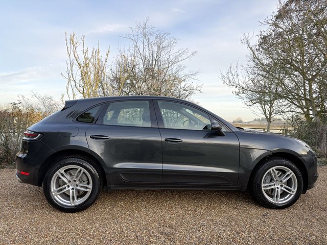 2020 PORSCHE MACAN S - Photo 4