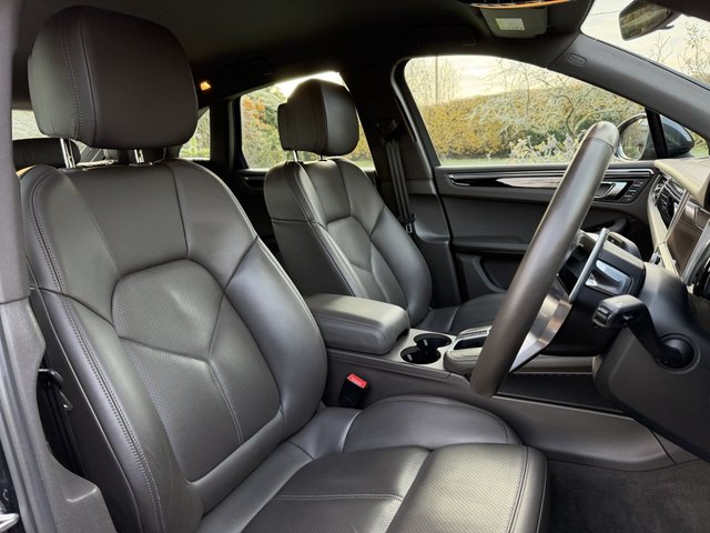 2020 PORSCHE MACAN S - Photo 9