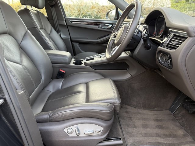 2020 PORSCHE MACAN S - Photo 10