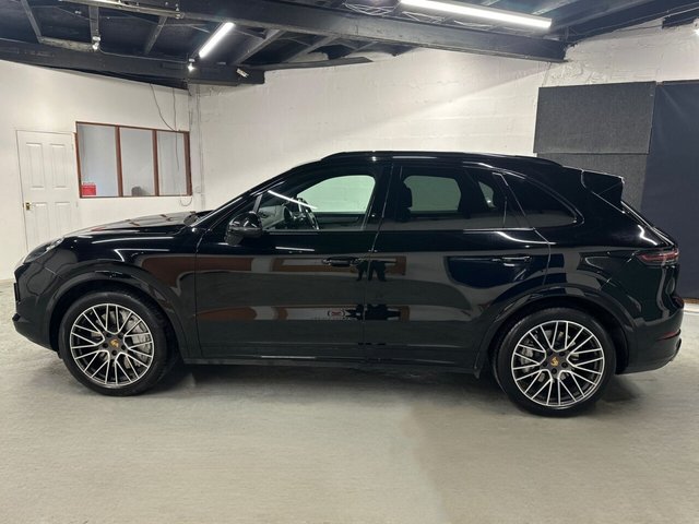 2023 PORSCHE CAYENNE - Photo 7