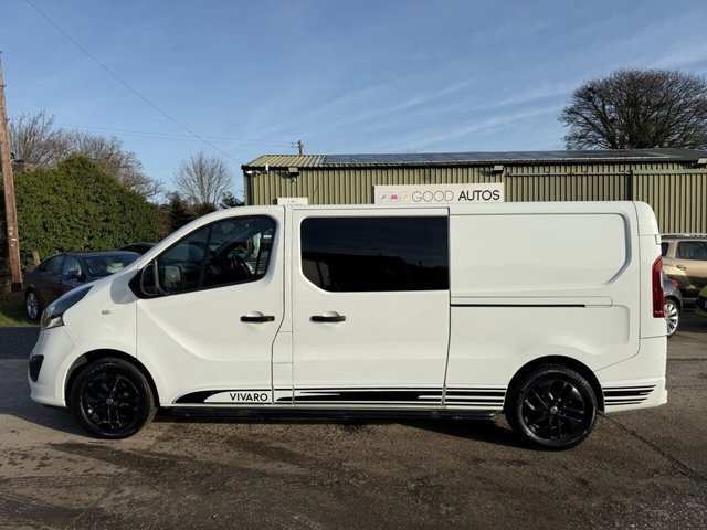 2017 VAUXHALL VIVARO - Photo 2