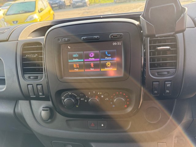 2017 VAUXHALL VIVARO - Photo 11