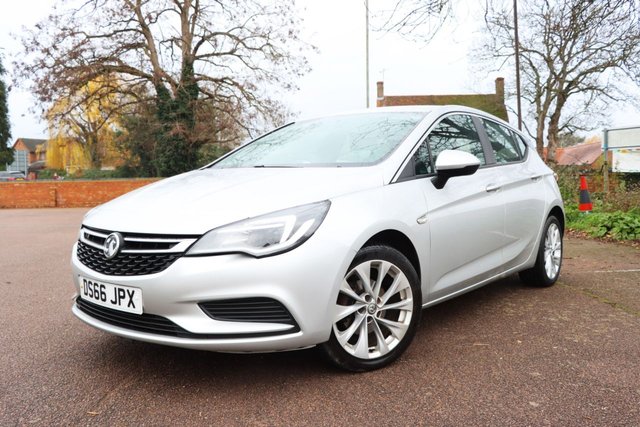 2016 VAUXHALL ASTRA - Photo 8