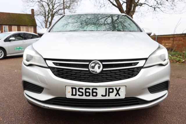 2016 VAUXHALL ASTRA - Photo 12