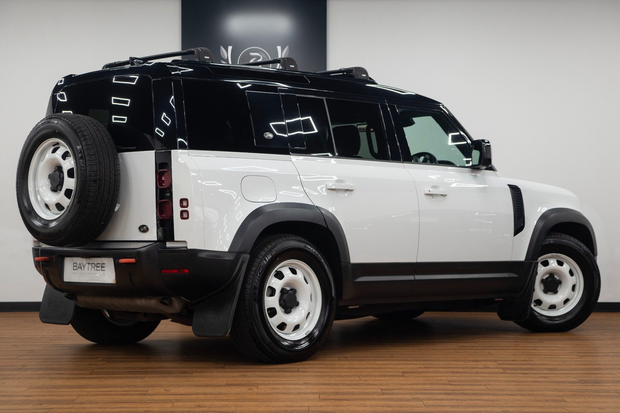 USED 2021 21 LAND ROVER DEFENDER 2.0 P300 SE  