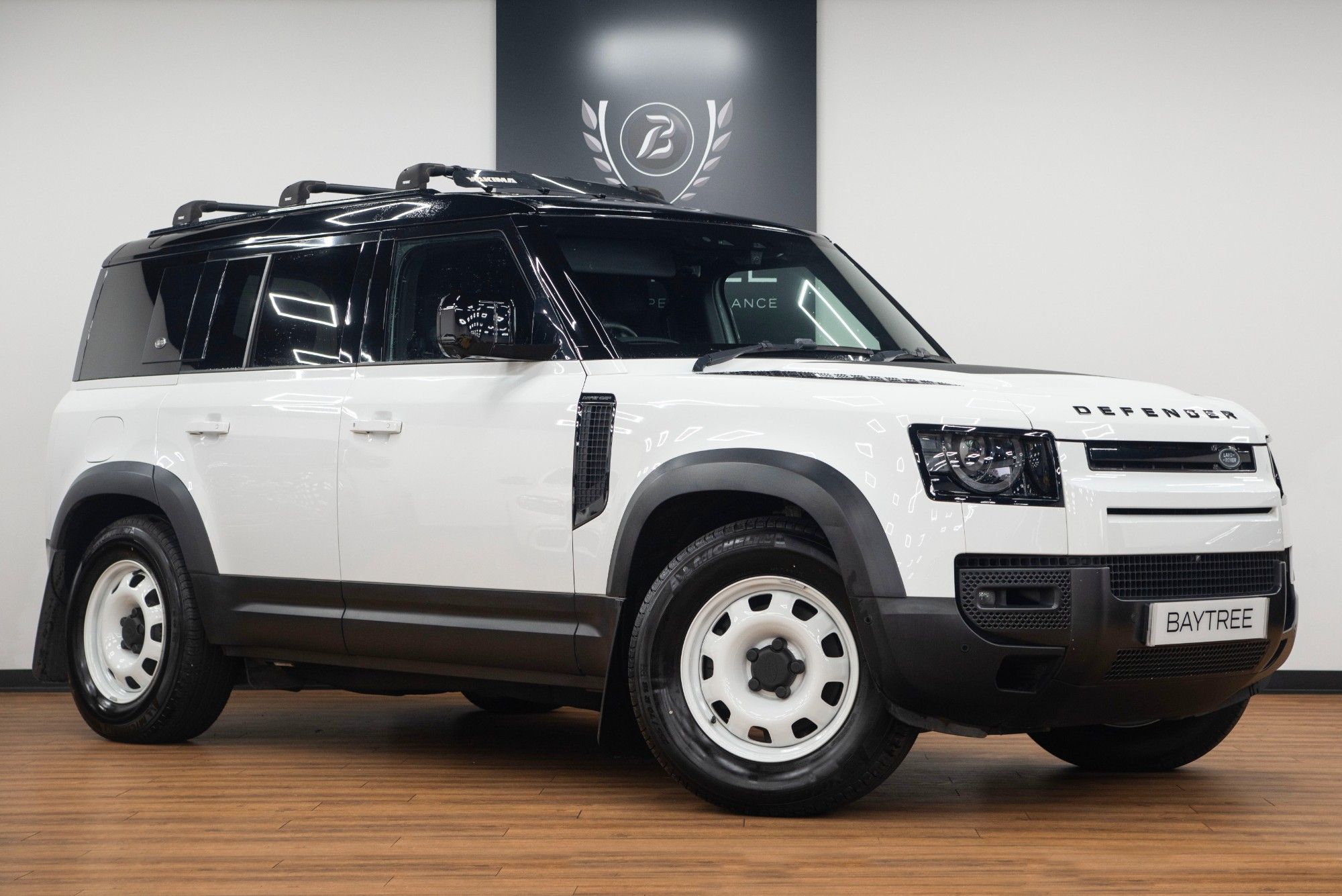 USED 2021 21 LAND ROVER DEFENDER 2.0 P300 SE  