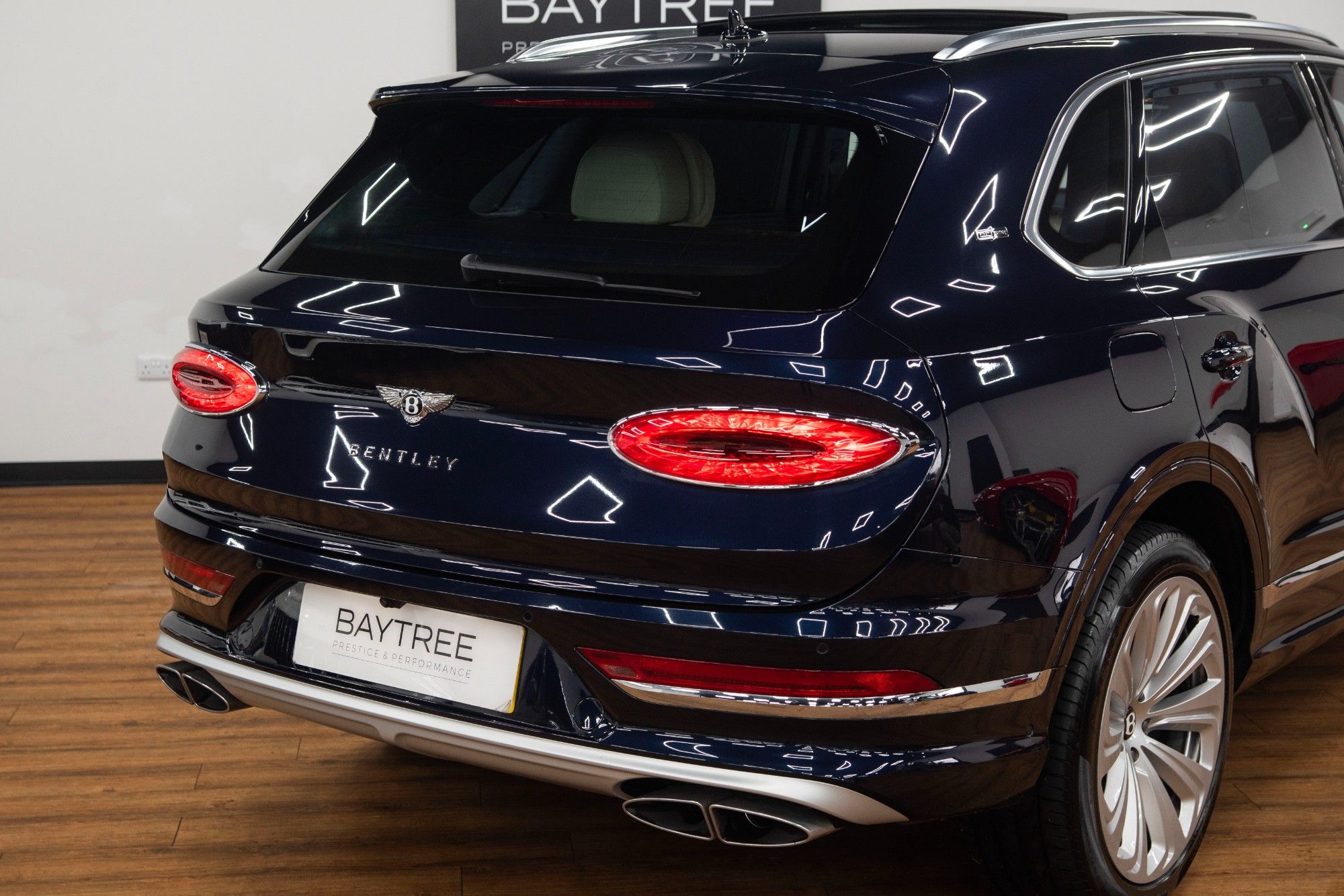 USED 2022 72 BENTLEY BENTAYGA 4.0 V8 Azure EWB  
