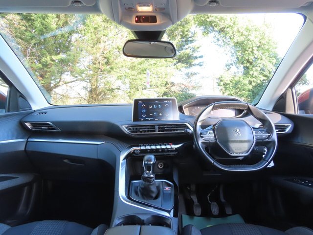 2018 PEUGEOT 3008 - Photo 7