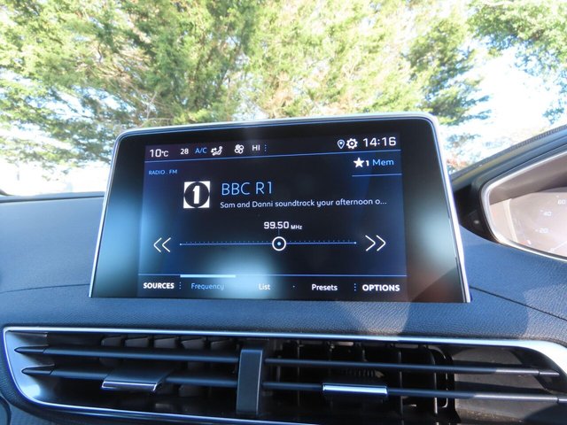 2018 PEUGEOT 3008 - Photo 10