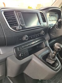 USED 2022 72 VAUXHALL VIVARO 1.5 Turbo D 2900 Dynamic Panel Van 6dr Diesel Manual L2 H1 Euro 6 (s/s) (100 ps) 