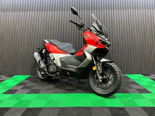 View our VOGE SR1 ADV