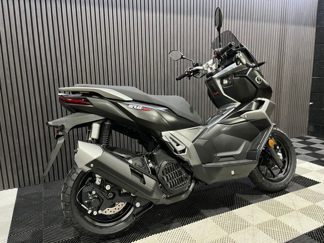 View our VOGE SR1 ADV