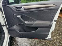 USED 2018 18 VOLKSWAGEN T-ROC 1.0 TSI SE SUV 5dr Petrol Manual Euro 6 (s/s) (115 ps) Front and Rear Parking Sensors