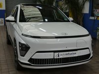 USED 2023 73 HYUNDAI KONA 65.4kWh Ultimate SUV 5dr Electric Auto (218 ps) SAT NAV SUNROOF PART LEATHER REAR VIEW CAMERA CARPLAY PARKING SENSORS 1 OWNER SERVICE HISTORY HYUNDAI WARRANTY TILL NOV 2028
