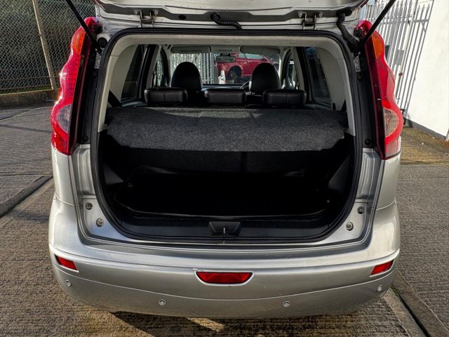 2011 Nissan Note 1.6L Tekna 5dr - Photo 5