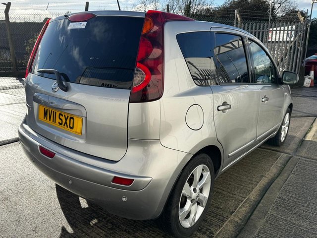 2011 Nissan Note 1.6L Tekna 5dr - Photo 8