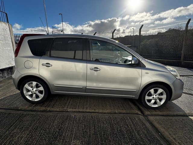 2011 Nissan Note 1.6L Tekna 5dr - Photo 9