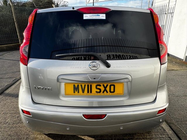 2011 Nissan Note 1.6L Tekna 5dr - Photo 4