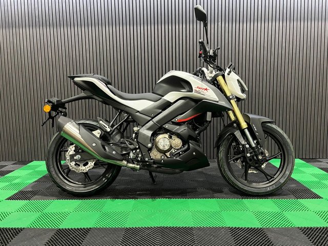 View our QJMOTOR SRK 125 S