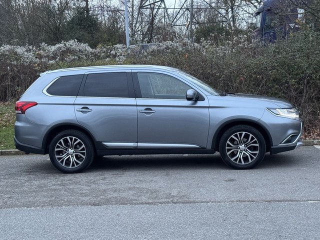 2015 MITSUBISHI OUTLANDER - Photo 6