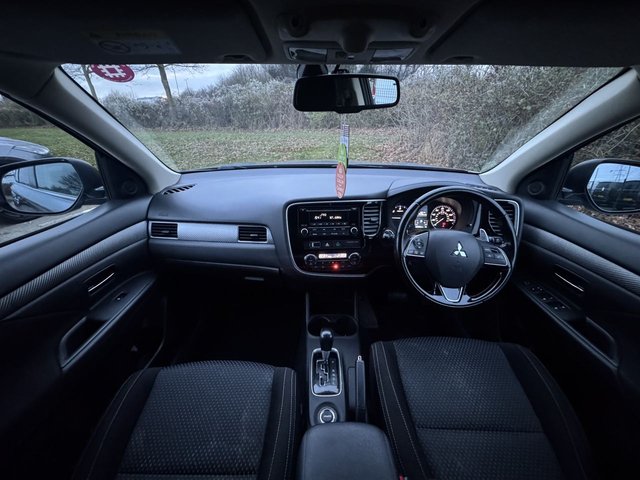 2015 MITSUBISHI OUTLANDER - Photo 9