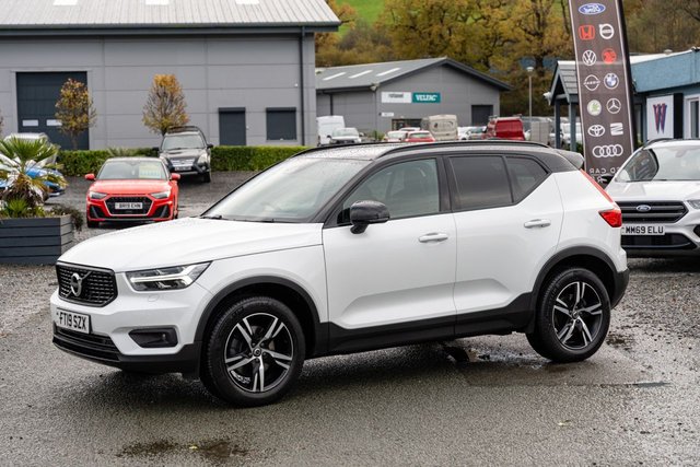 2019 VOLVO XC40 2.0 T4 R-Design Pro SUV 5dr Petrol Auto AWD Euro 6 (s/s) (190 ps) - Photo 3