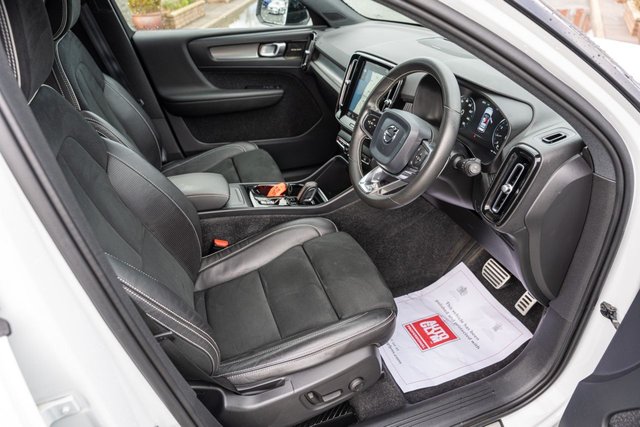 2019 VOLVO XC40 2.0 T4 R-Design Pro SUV 5dr Petrol Auto AWD Euro 6 (s/s) (190 ps) - Photo 8