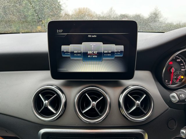 2020 Mercedes-Benz GLA - Photo 11