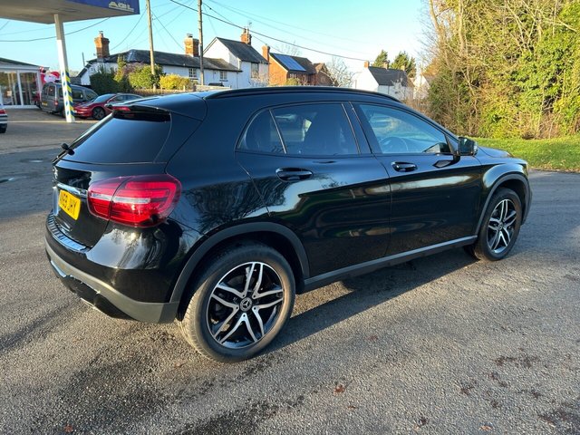 2020 Mercedes-Benz GLA - Photo 6