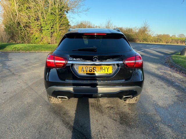 2020 Mercedes-Benz GLA - Photo 5