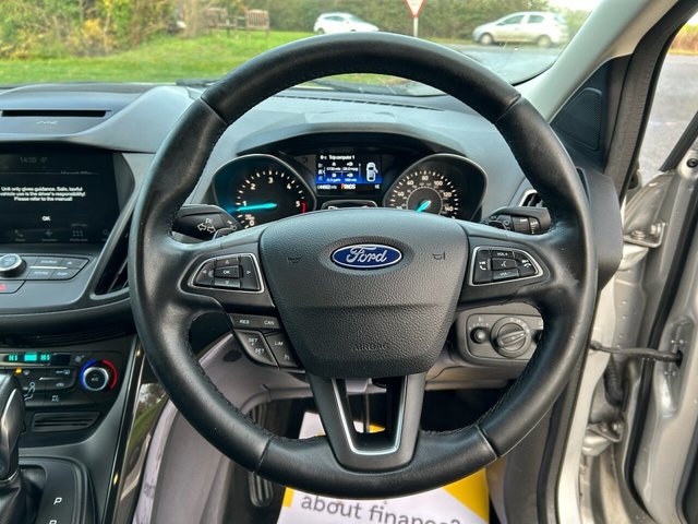 2017 FORD KUGA - Photo 10