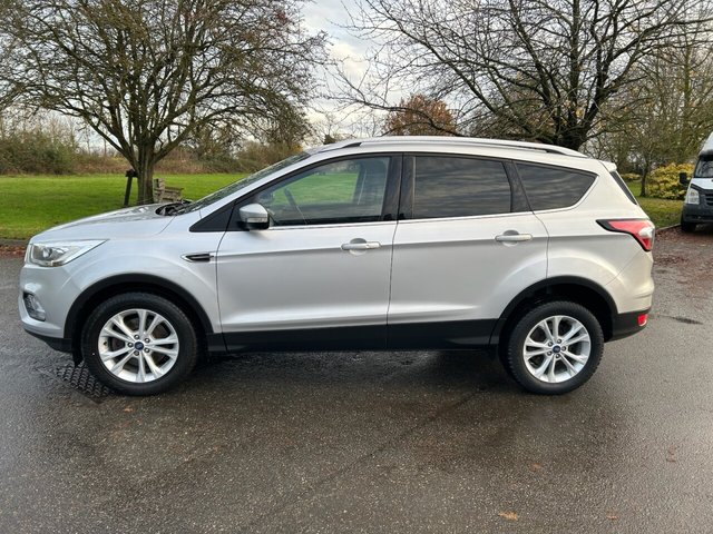 2017 FORD KUGA - Photo 2