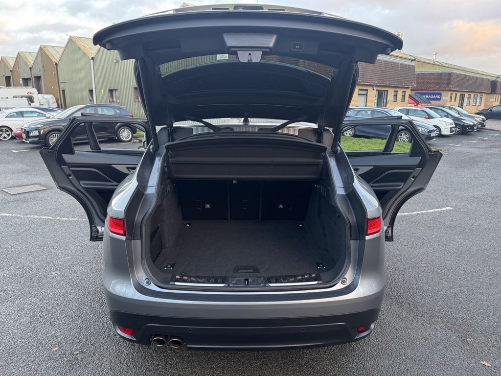 USED 2019 69 JAGUAR F-PACE 2.0 D180 Chequered Flag SUV 5dr Diesel Auto AWD Euro 6 (s/s) (180 ps) 