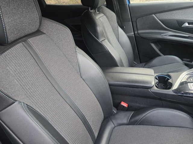 2021 PEUGEOT 3008 - Photo 8