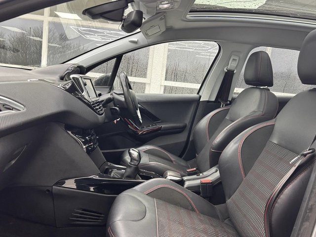 2017 PEUGEOT 2008 - Photo 12