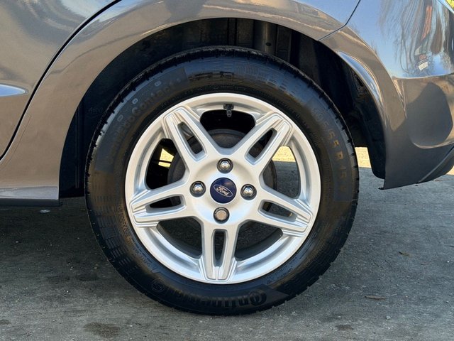 2018 Ford Ka+ 1.2L Zetec 5dr - Photo 11