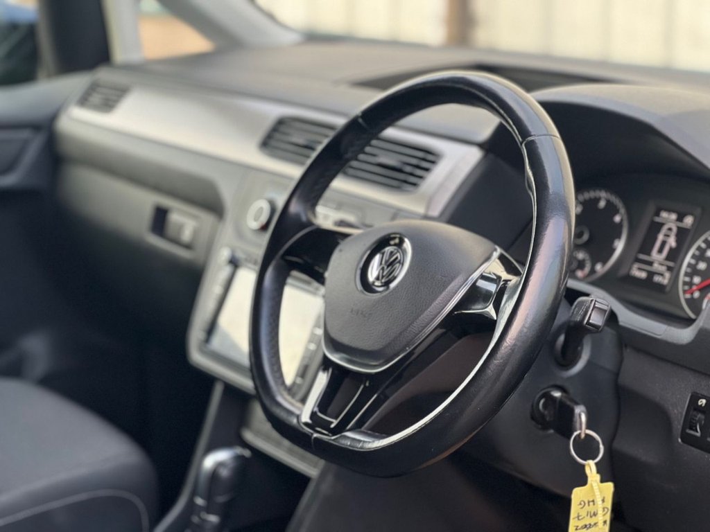 USED 2017 17 VOLKSWAGEN CADDY MAXI LIFE 2.0 TDI BlueMotion Tech MPV 5dr Diesel DSG Euro 6 (s/s) (150 ps) 150+ VEHICLES IN STOCK!