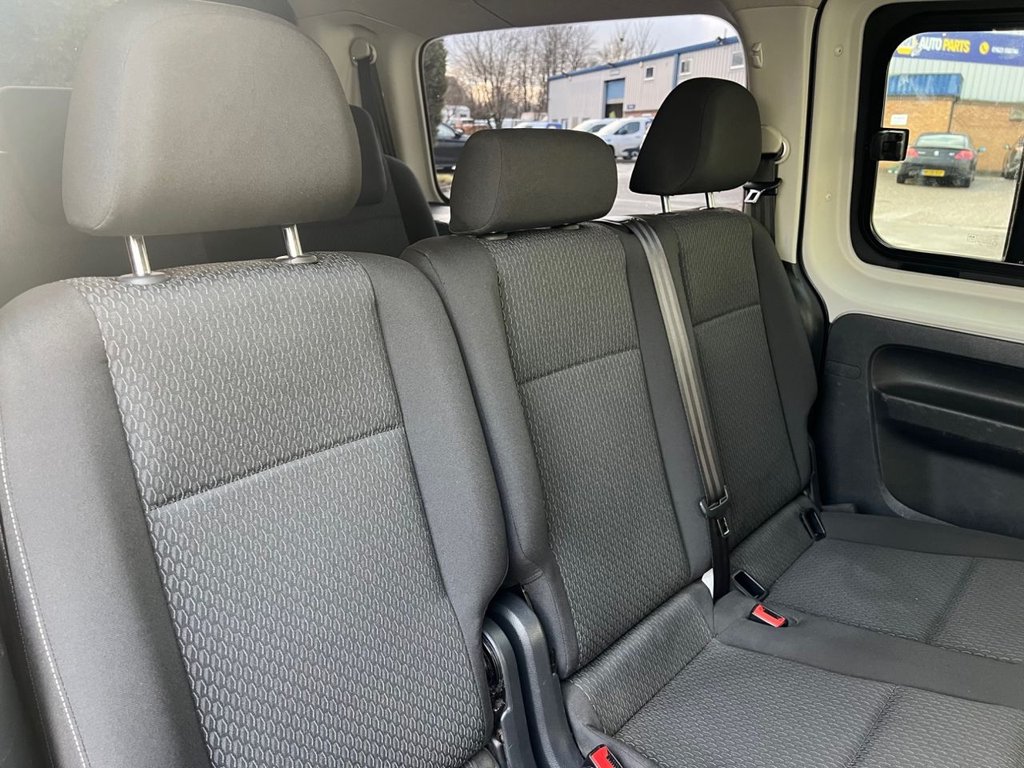 USED 2017 17 VOLKSWAGEN CADDY MAXI LIFE 2.0 TDI BlueMotion Tech MPV 5dr Diesel DSG Euro 6 (s/s) (150 ps) 150+ VEHICLES IN STOCK!