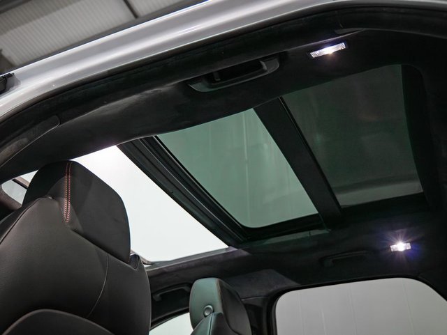 2021 Jaguar F-Pace 2L Chequered Flag 5dr - Photo 3