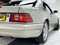 USED 1998 S MERCEDES-BENZ SL 2.8 SL280 Convertible 2dr Petrol Automatic (270 g/km, 204 bhp) 
