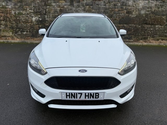 2017 Ford Focus 1.5L St-Line 5dr - Photo 2