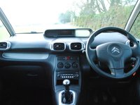 USED 2010 10 CITROEN C3 PICASSO 1.6 HDi VTR+ MPV 5dr Diesel Manual Euro 4 (90 ps) www.suffolkcarcentre.co.uk - Located at Ilketshall